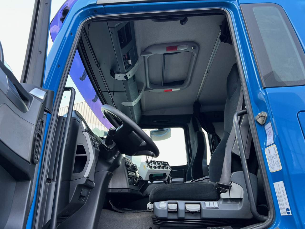 MAN TGS 18.360 4X4 BL TGS 18.360 4X4 BL, Hinterkipper, hydr. Heckklappe, Winterdienstausstattung - Istovarivač: slika 5 MAN TGS 18.360 4X4 BL TGS 18.360 4X4 BL, Hinterkipper, hydr. Heckklappe, Winterdienstausstattung - Istovarivač: slika 5