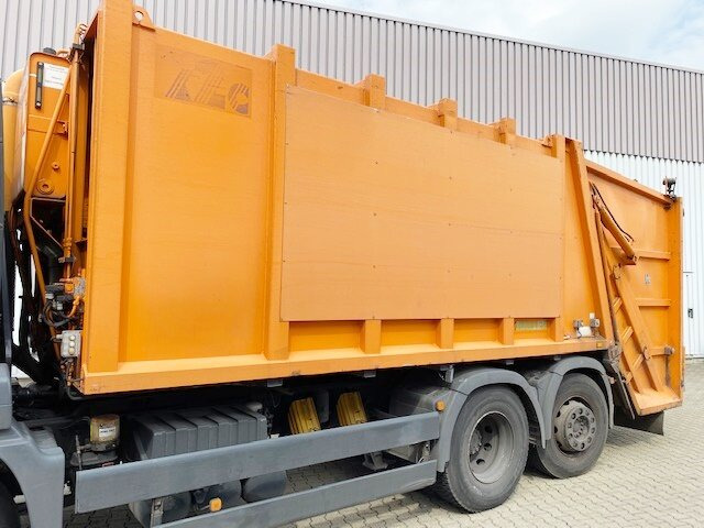 MAN TGS 26.320 6x2-4 BL TGS 26.320 6x2-4 BL, Lenkachse, Haller X2, Zöller-Schüttung - Kamion za smeće: slika 2 MAN TGS 26.320 6x2-4 BL TGS 26.320 6x2-4 BL, Lenkachse, Haller X2, Zöller-Schüttung - Kamion za smeće: slika 2