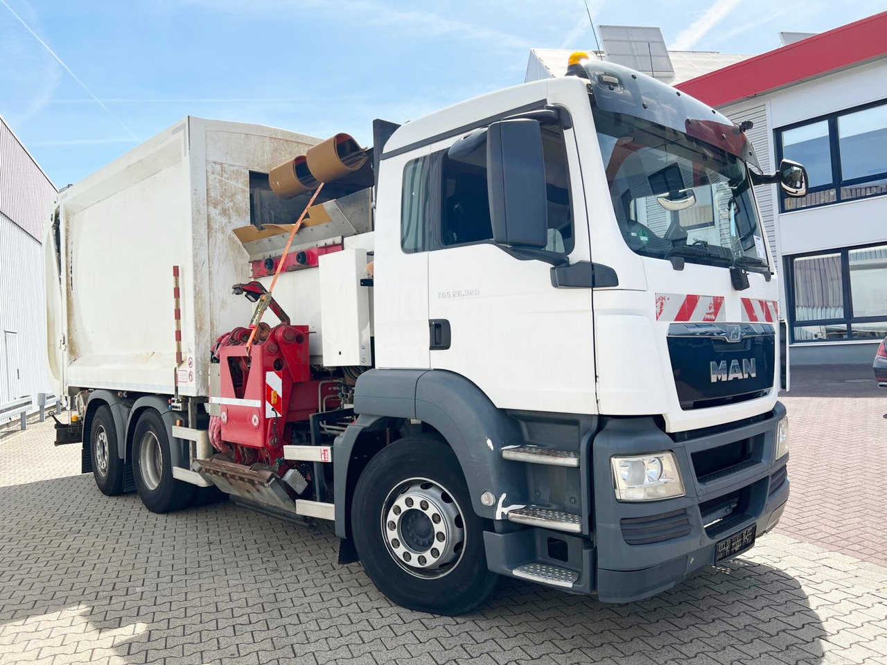 MAN TGS 26.320 6x2-4 LL TGS 26.320/400 6x2-4 LL, Rechtslenker, Retarder, Lift-/Lenkachse, VDL Translift Seitenlader - Kamion za smeće: slika 1 MAN TGS 26.320 6x2-4 LL TGS 26.320/400 6x2-4 LL, Rechtslenker, Retarder, Lift-/Lenkachse, VDL Translift Seitenlader - Kamion za smeće: slika 1