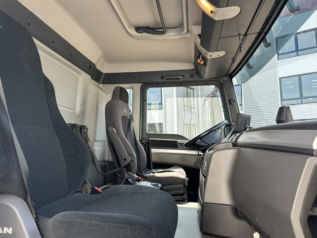 Lizing MAN TGS 26.400 6x2-4 LL TGS 26.400 6x2-4 LL, Lenk-/Lift, Edscha, Heckkran Palfinger PK23002-C + Jib PJ060A, Funk MAN TGS 26.400 6x2-4 LL TGS 26.400 6x2-4 LL, Lenk-/Lift, Edscha, Heckkran Palfinger PK23002-C + Jib PJ060A, Funk: slika 6