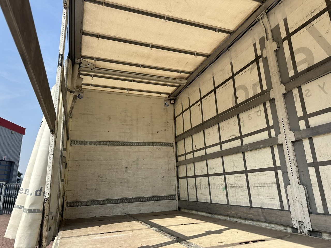 MAN TGS 26.400 6x2-4 LL TGS 26.400 6x2-4 LL, Lenk-/Lift, Edscha, Heckkran Palfinger PK23002-C + Jib PJ060A, Funk - Kamion sa ceradom, Kamion sa dizalicom: slika 3 MAN TGS 26.400 6x2-4 LL TGS 26.400 6x2-4 LL, Lenk-/Lift, Edscha, Heckkran Palfinger PK23002-C + Jib PJ060A, Funk - Kamion sa ceradom, Kamion sa dizalicom: slika 3