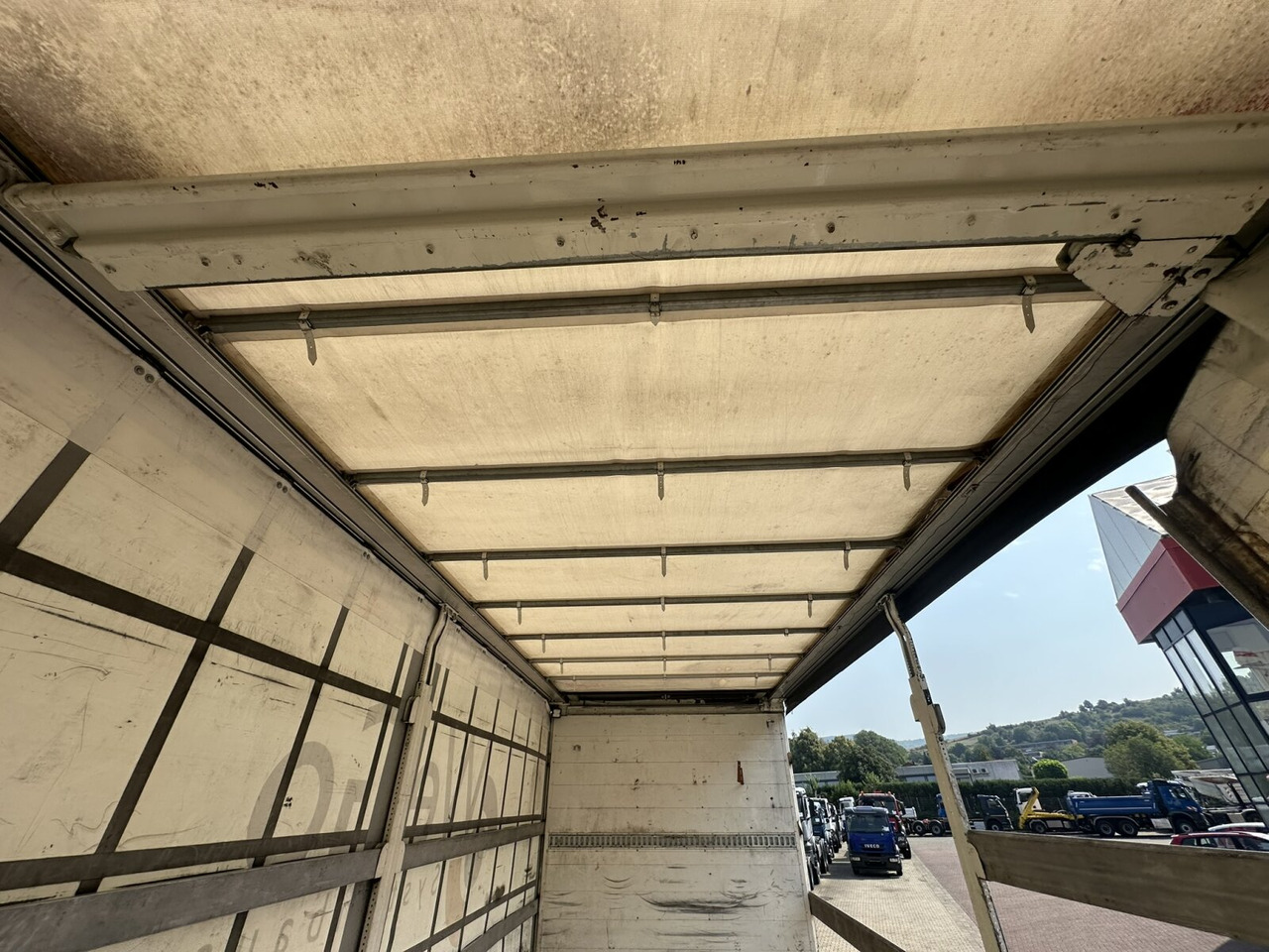 MAN TGS 26.400 6x2-4 LL TGS 26.400 6x2-4 LL, Lenk-/Lift, Edscha, Heckkran Palfinger PK23002-C + Jib PJ060A, Funk - Kamion sa ceradom, Kamion sa dizalicom: slika 2 MAN TGS 26.400 6x2-4 LL TGS 26.400 6x2-4 LL, Lenk-/Lift, Edscha, Heckkran Palfinger PK23002-C + Jib PJ060A, Funk - Kamion sa ceradom, Kamion sa dizalicom: slika 2