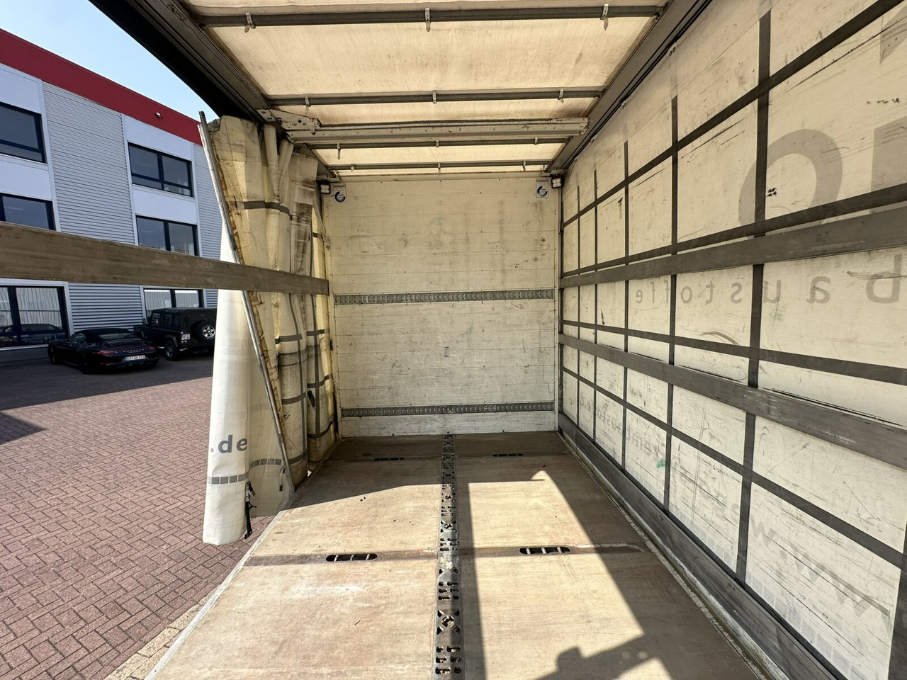 MAN TGS 26.400 6x2-4 LL TGS 26.400 6x2-4 LL, Lenk-/Lift, Edscha, Heckkran Palfinger PK23002-C + Jib PJ060A, Funk - Kamion sa ceradom, Kamion sa dizalicom: slika 5 MAN TGS 26.400 6x2-4 LL TGS 26.400 6x2-4 LL, Lenk-/Lift, Edscha, Heckkran Palfinger PK23002-C + Jib PJ060A, Funk - Kamion sa ceradom, Kamion sa dizalicom: slika 5
