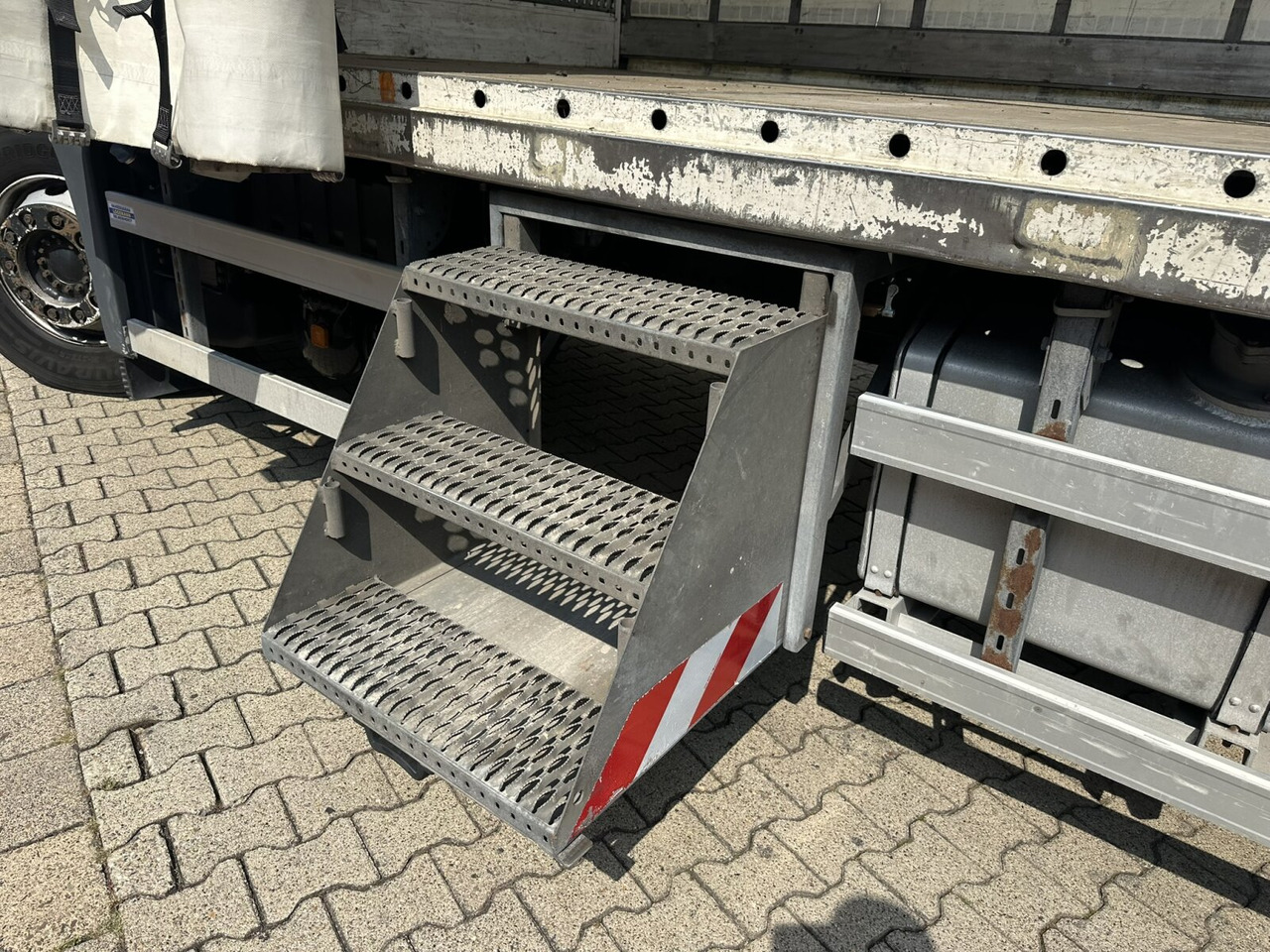 Lizing MAN TGS 26.400 6x2-4 LL TGS 26.400 6x2-4 LL, Lenk-/Lift, Edscha, Heckkran Palfinger PK23002-C + Jib PJ060A, Funk MAN TGS 26.400 6x2-4 LL TGS 26.400 6x2-4 LL, Lenk-/Lift, Edscha, Heckkran Palfinger PK23002-C + Jib PJ060A, Funk: slika 15