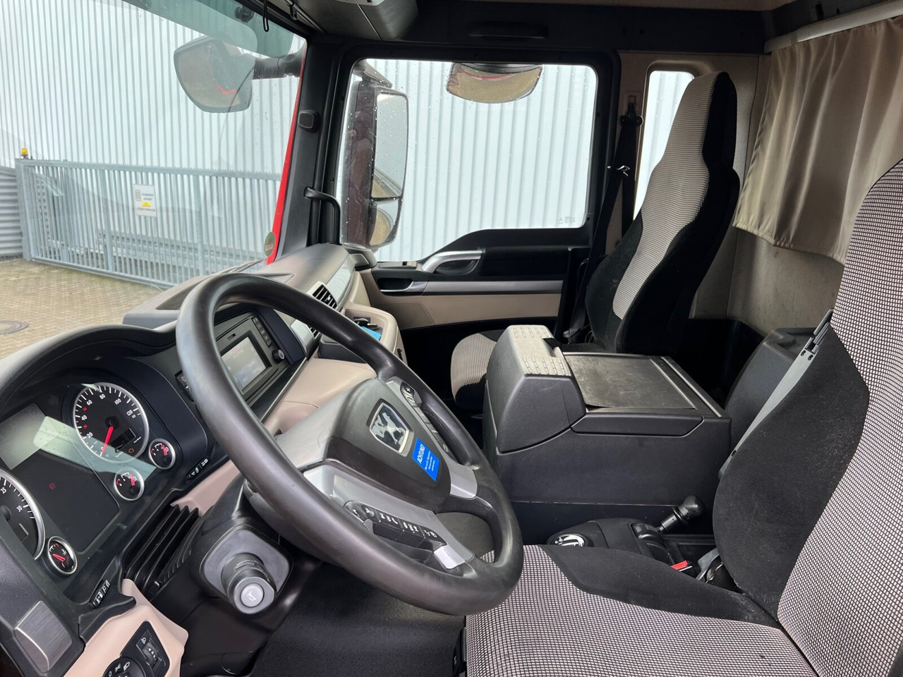 MAN TGS 26.460 6x4 BB TGS 26.460 6x4 BB, Intarder, Bordmatik - Istovarivač: slika 4 MAN TGS 26.460 6x4 BB TGS 26.460 6x4 BB, Intarder, Bordmatik - Istovarivač: slika 4