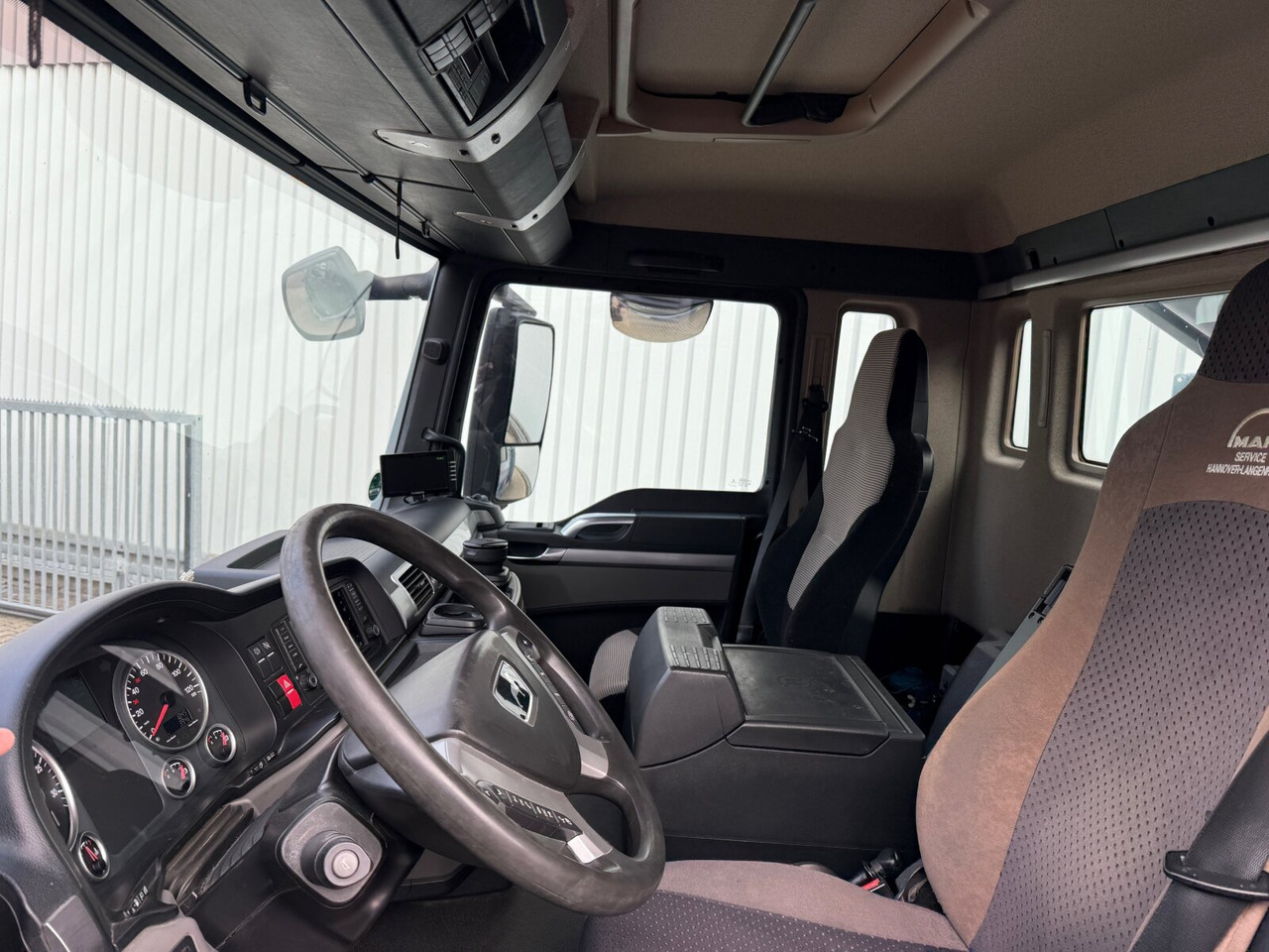 MAN TGS 26.460 6x4 BL TGS 26.460 6x4 BL, Alu-Bordwände - Istovarivač: slika 3 MAN TGS 26.460 6x4 BL TGS 26.460 6x4 BL, Alu-Bordwände - Istovarivač: slika 3