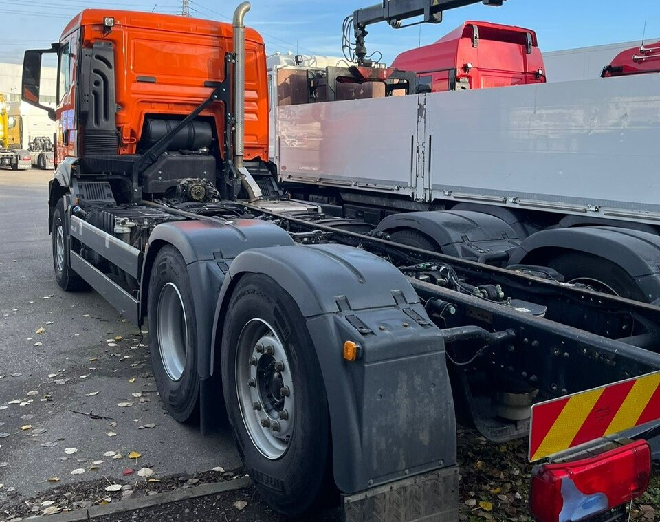 MAN TGS 26.470 6x2-4 BL CH TGS 26.470 6x2-4 BL CH, Lenk-/Liftachse, NMV - Kamion sa golom šasijom i zatvorenom kabinom: slika 4 MAN TGS 26.470 6x2-4 BL CH TGS 26.470 6x2-4 BL CH, Lenk-/Liftachse, NMV - Kamion sa golom šasijom i zatvorenom kabinom: slika 4