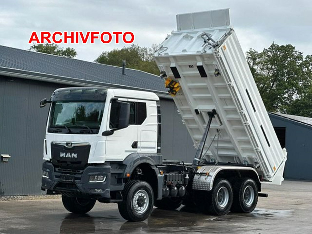 MAN TGS 26.470 6x6 BB TGS 26.470 6x6 BB, Hohe Bauart, Navi, Motorabtrieb, Bordmatik - Istovarivač: slika 1 MAN TGS 26.470 6x6 BB TGS 26.470 6x6 BB, Hohe Bauart, Navi, Motorabtrieb, Bordmatik - Istovarivač: slika 1