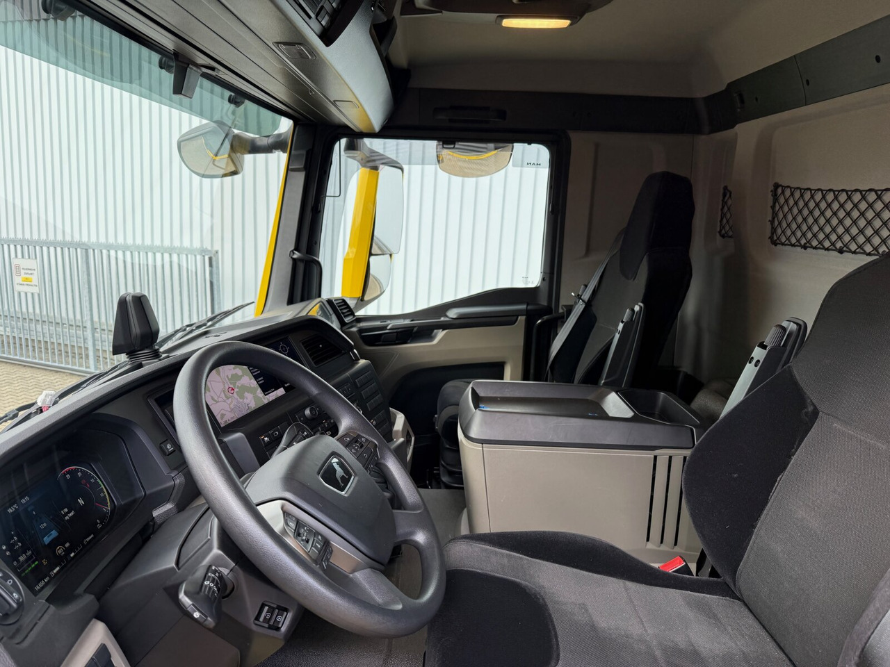 MAN TGS 26.470 6x6 BB TGS 26.470 6x6 BB, Hohe Bauart, Navi, Motorabtrieb, Bordmatik - Istovarivač: slika 5 MAN TGS 26.470 6x6 BB TGS 26.470 6x6 BB, Hohe Bauart, Navi, Motorabtrieb, Bordmatik - Istovarivač: slika 5