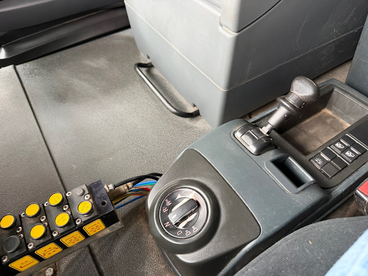 MAN TGS 26.480 6x4 BL TGS 26.480 6x4 BL, Motorabtrieb, Navi, Intarder, Hyva 20.60 S - Kamion sa hidrauličnom kukom: slika 3 MAN TGS 26.480 6x4 BL TGS 26.480 6x4 BL, Motorabtrieb, Navi, Intarder, Hyva 20.60 S - Kamion sa hidrauličnom kukom: slika 3