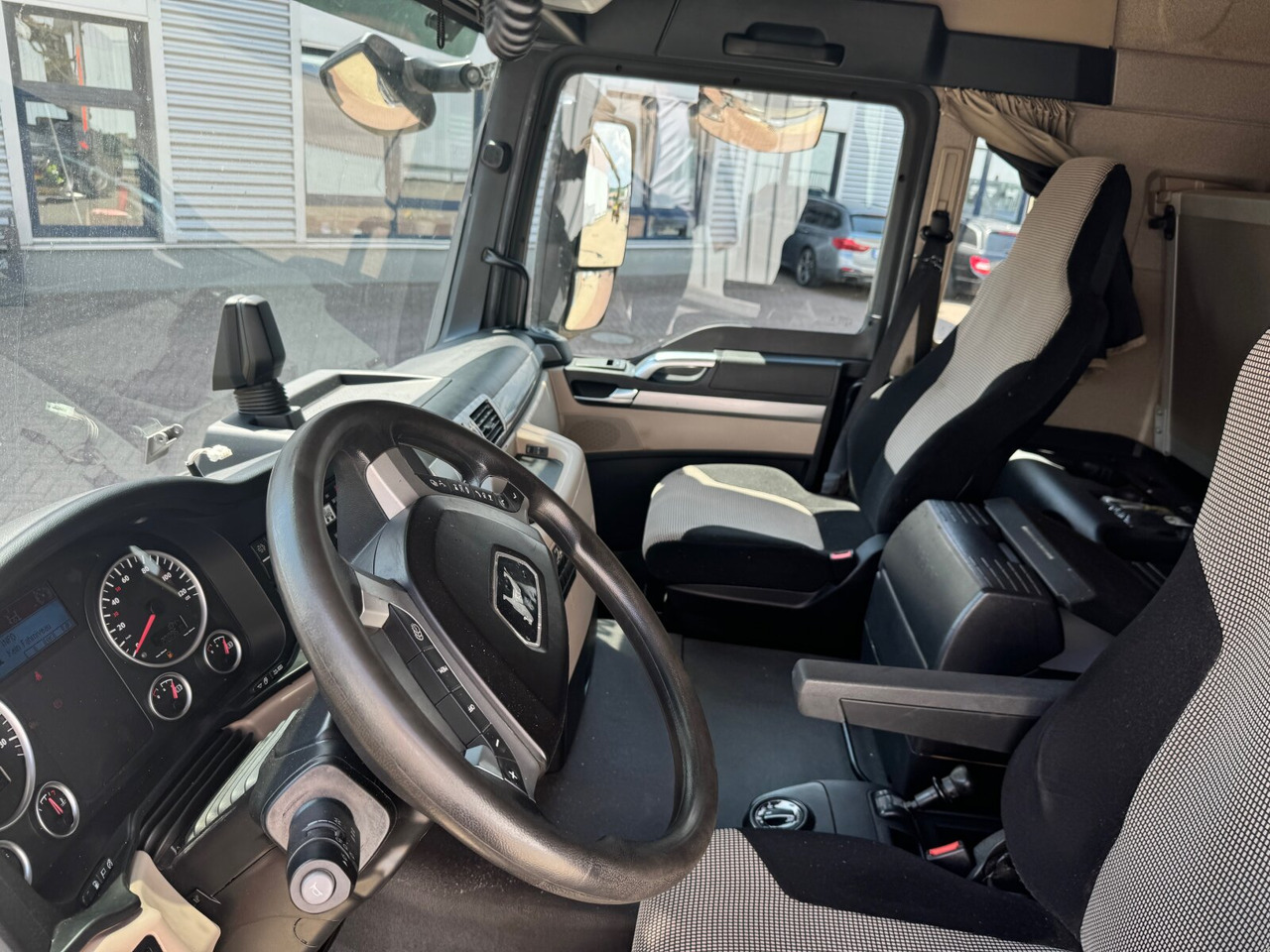 MAN TGS 26.500 6X4H-4 BL TGS 26.500 6X4H-4 BL, PriTarder, HydroDrive, Lenk-/Lift, Heckkran Epsilon M130Z83 - Šticar, Kamion sa dizalicom: slika 4 MAN TGS 26.500 6X4H-4 BL TGS 26.500 6X4H-4 BL, PriTarder, HydroDrive, Lenk-/Lift, Heckkran Epsilon M130Z83 - Šticar, Kamion sa dizalicom: slika 4