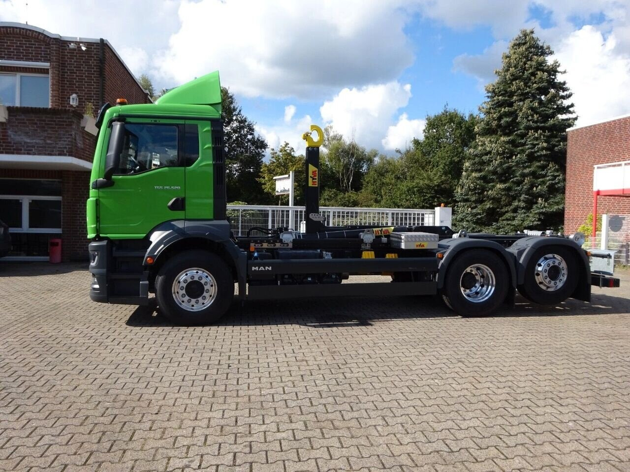 MAN TGS 26.520 6x2-2 BL TGS 26.520 6x2-2 BL, Liftachse - Kamion sa hidrauličnom kukom: slika 2 MAN TGS 26.520 6x2-2 BL TGS 26.520 6x2-2 BL, Liftachse - Kamion sa hidrauličnom kukom: slika 2