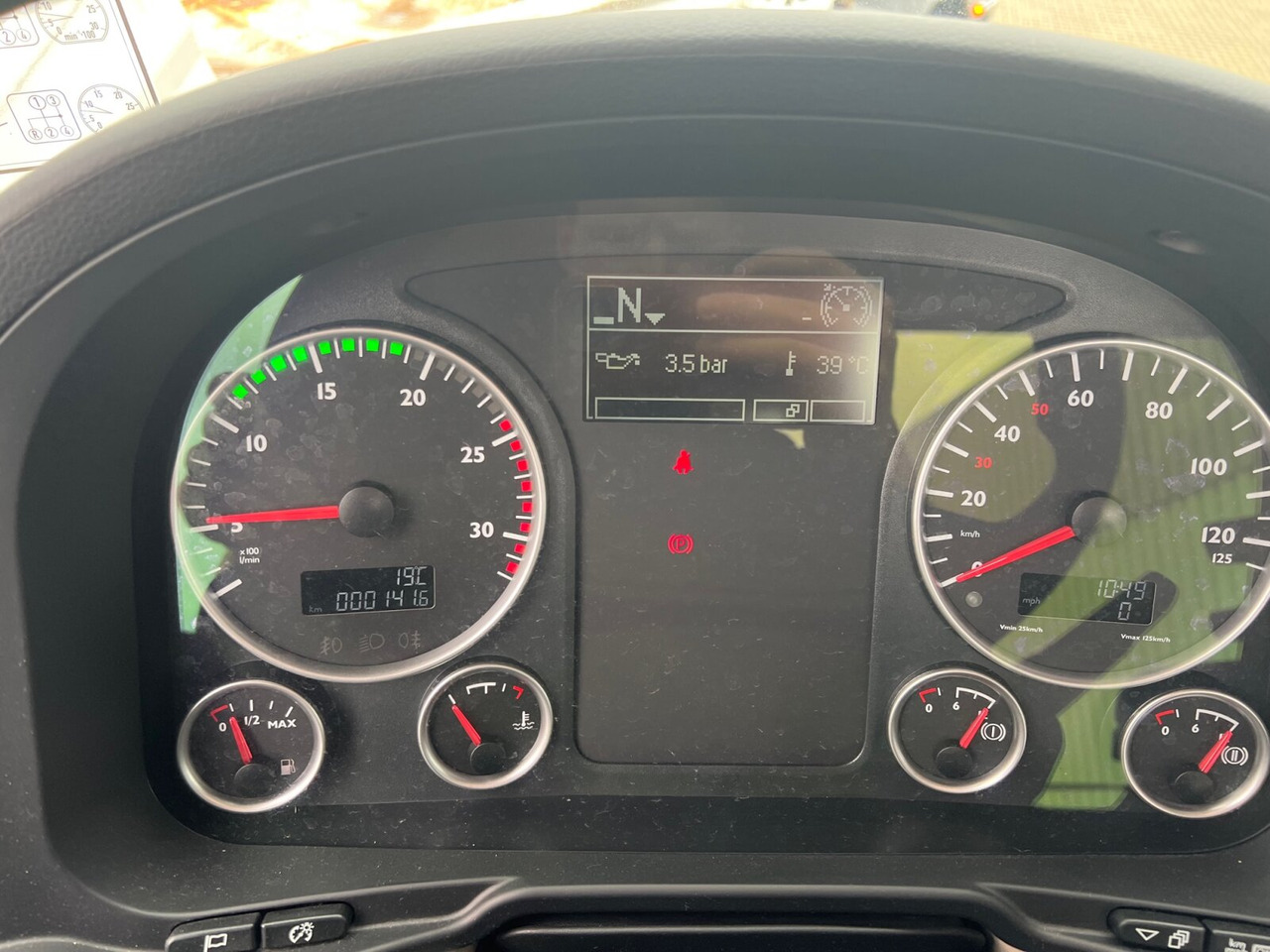 MAN TGS 33.360/440 6x4 BB TGS 33.360/440 6x4 BB, Häckslerkabine, NMV Nebenantrieb - Kamion sa golom šasijom i zatvorenom kabinom: slika 4 MAN TGS 33.360/440 6x4 BB TGS 33.360/440 6x4 BB, Häckslerkabine, NMV Nebenantrieb - Kamion sa golom šasijom i zatvorenom kabinom: slika 4