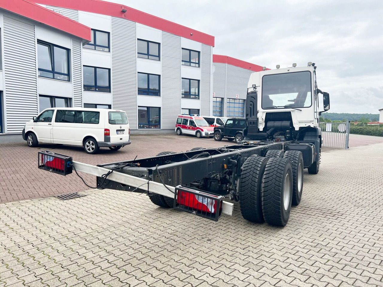 Lizing MAN TGS 33.360/440 6x4 BB TGS 33.360/440 6x4 BB, Häckslerkabine, NMV Nebenantrieb MAN TGS 33.360/440 6x4 BB TGS 33.360/440 6x4 BB, Häckslerkabine, NMV Nebenantrieb: slika 12 Lizing MAN TGS 33.360/440 6x4 BB TGS 33.360/440 6x4 BB, Häckslerkabine, NMV Nebenantrieb MAN TGS 33.360/440 6x4 BB TGS 33.360/440 6x4 BB, Häckslerkabine, NMV Nebenantrieb: slika 12