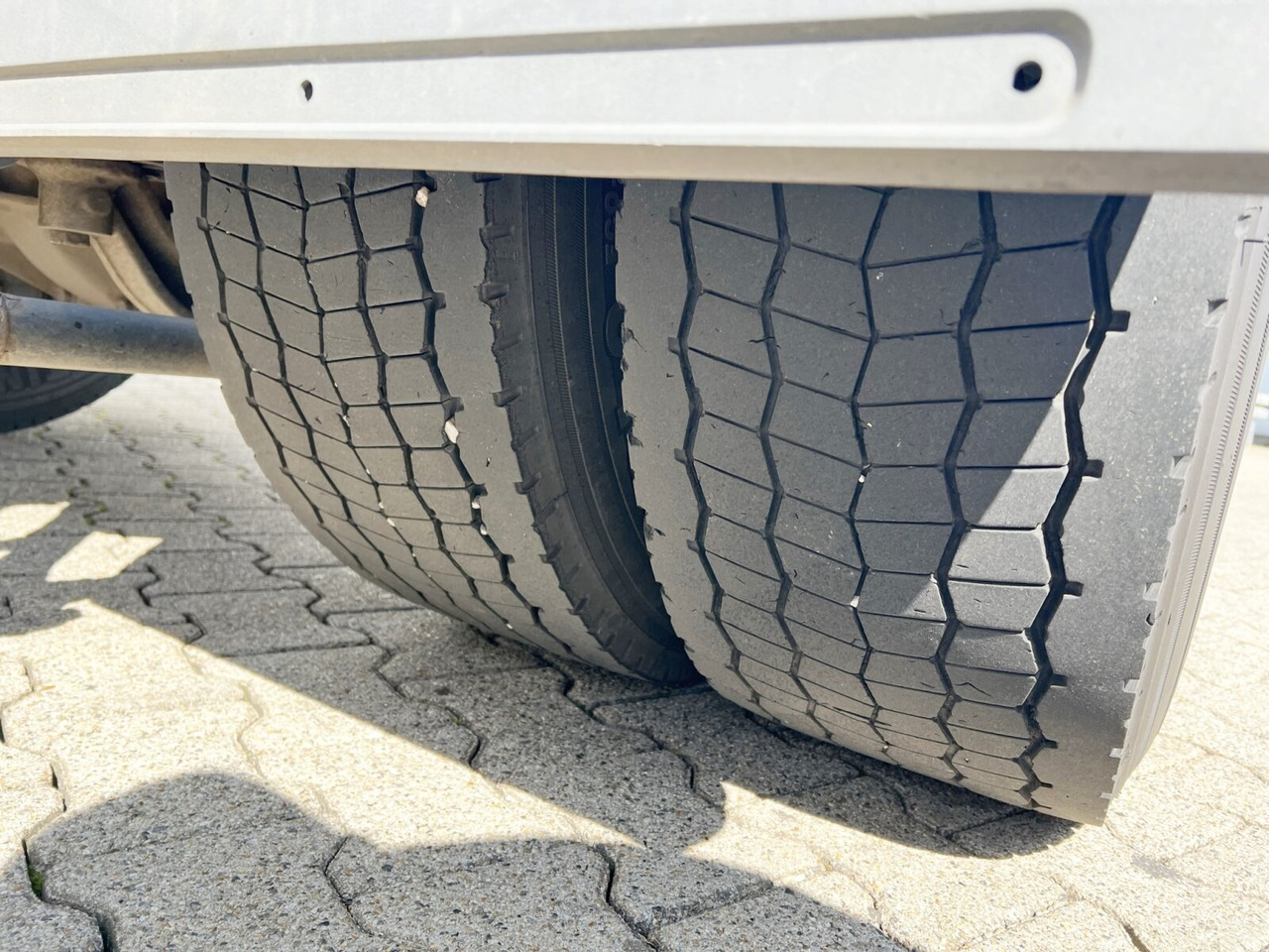 Kamion za prevoz kontejnera/ Kamion sa promenjivim sandukom MAN TGX 18.400 4X2 LL TGX 18.400 4X2 LL, Fahrschulausstattung, XLX-Fahrerhaus: slika 13