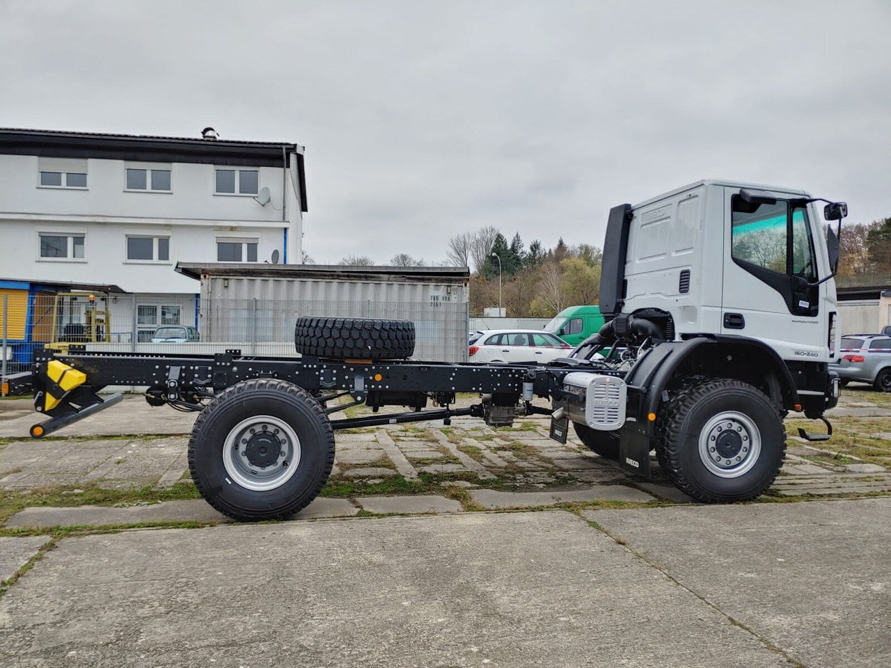 Novu Kamion sa golom šasijom i zatvorenom kabinom ML150E25WS 4x4 ML150E25WS 4x4, Einzelbereifung, 4x VORNANDEN!: slika 15