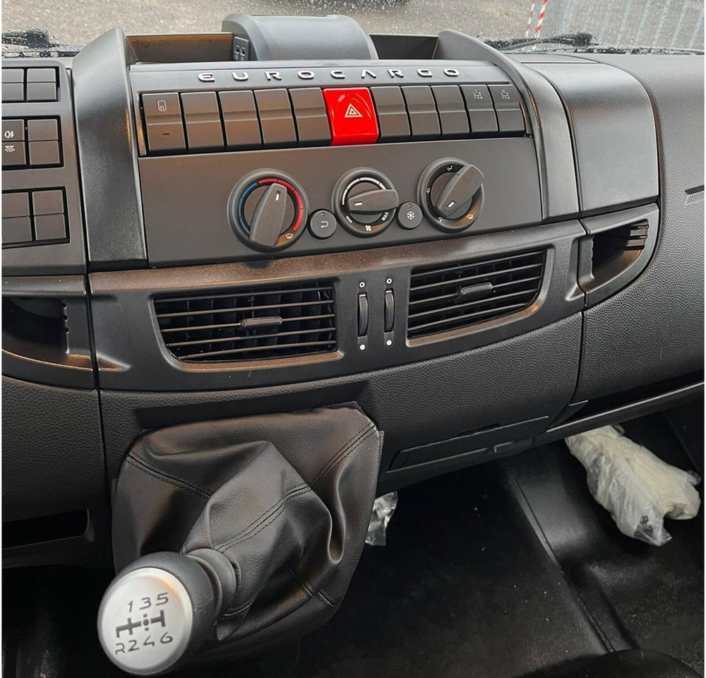 Novu Kamion sa golom šasijom i zatvorenom kabinom ML150E25WS 4x4 ML150E25WS 4x4, Einzelbereifung, 4x VORNANDEN!: slika 7