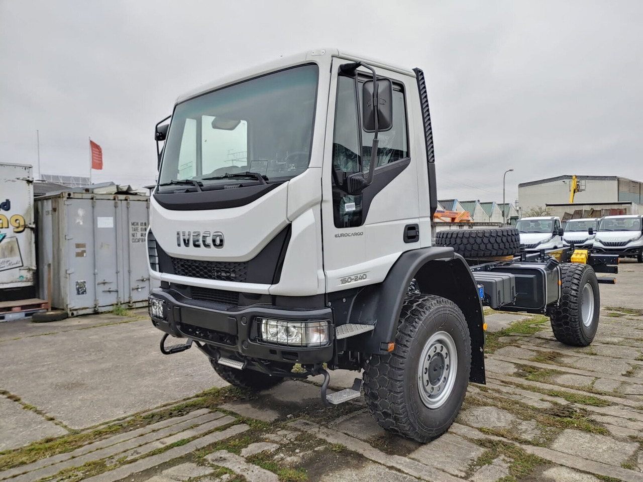 Novu Kamion sa golom šasijom i zatvorenom kabinom ML150E25WS 4x4 ML150E25WS 4x4, Einzelbereifung, 4x VORNANDEN!: slika 13