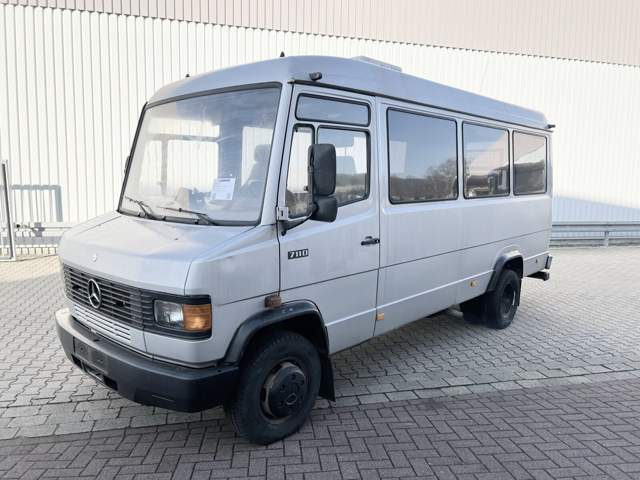 Minibus, Putnički kombi Mercedes-Benz 711 D-KA 4x2 711 D-KA 4x2, Standklima, 11-Sitze, 2 x on stock: slika 8