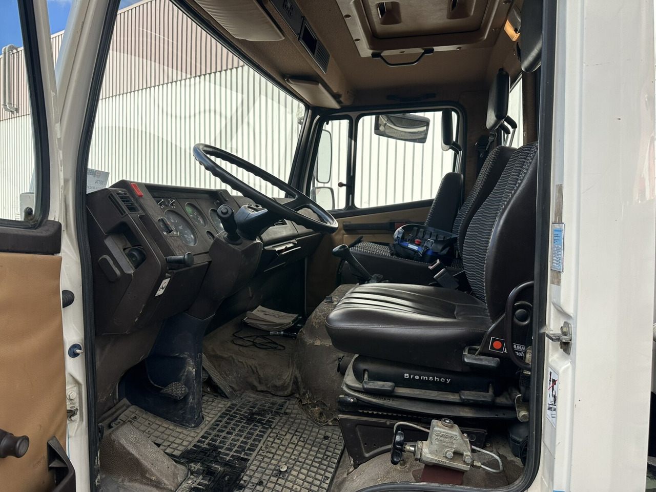 Mercedes-Benz 914 K 4x2 914 K 4x2 - Istovarivač: slika 5 Mercedes-Benz 914 K 4x2 914 K 4x2 - Istovarivač: slika 5