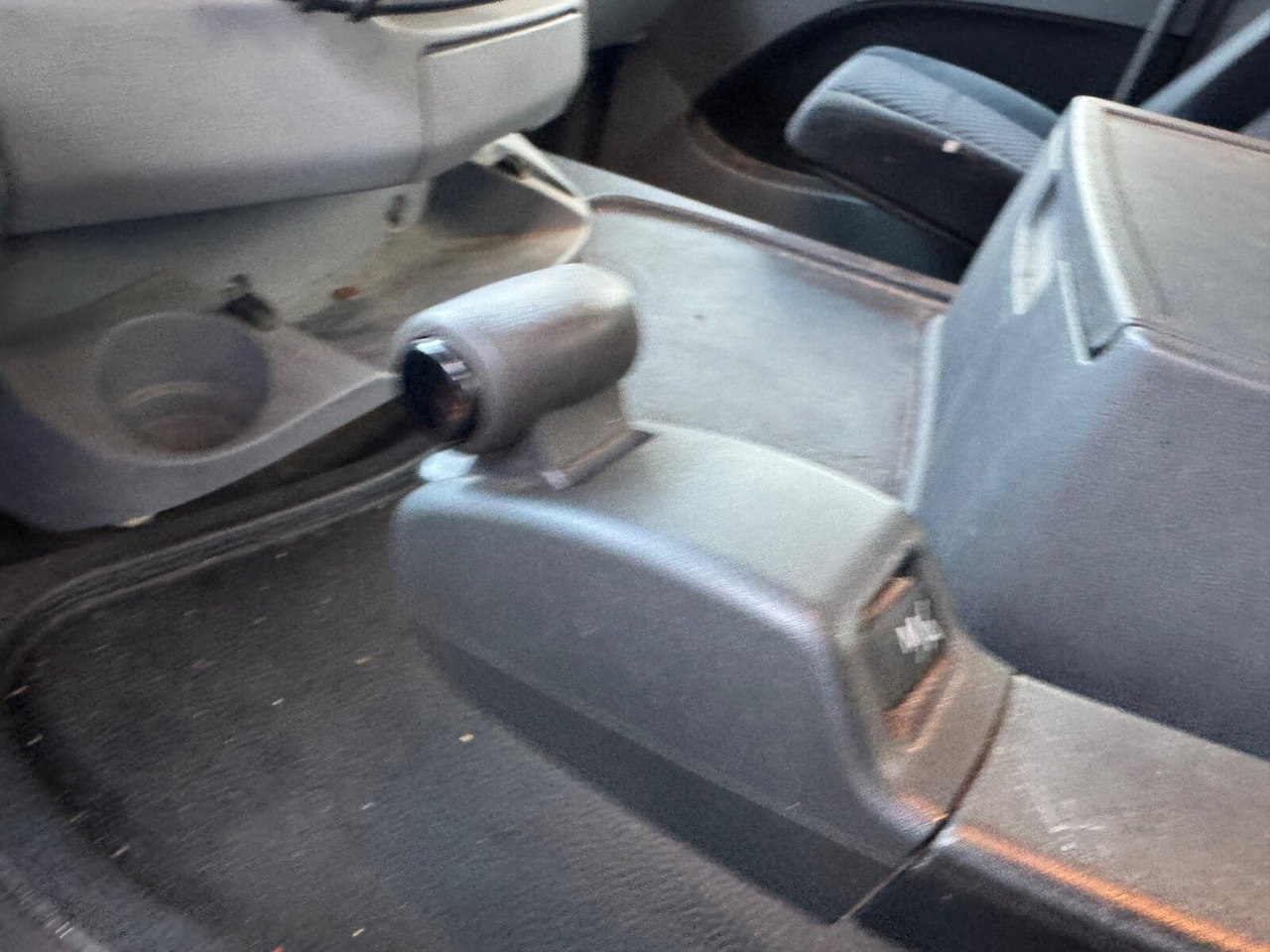 Mercedes-Benz Actros 2541 L 6x2 Actros 2541 L 6x2, Lenkachse, Meiller RK 20.65, Kran Palfinger PK 14002-EH, Funk - Kamion sa hidrauličnom kukom, Kamion sa dizalicom: slika 5 Mercedes-Benz Actros 2541 L 6x2 Actros 2541 L 6x2, Lenkachse, Meiller RK 20.65, Kran Palfinger PK 14002-EH, Funk - Kamion sa hidrauličnom kukom, Kamion sa dizalicom: slika 5