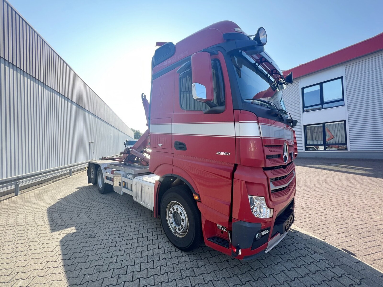 Kamion sa hidrauličnom kukom Mercedes-Benz Actros 2551 L 6x2 Actros 2551 L 6x2/46, Retarder, Liftachse, BigSpace, Bi-Xenon: slika 9