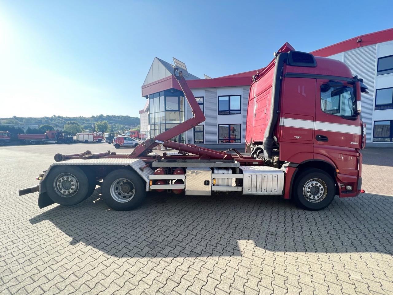 Kamion sa hidrauličnom kukom Mercedes-Benz Actros 2551 L 6x2 Actros 2551 L 6x2/46, Retarder, Liftachse, BigSpace, Bi-Xenon: slika 10
