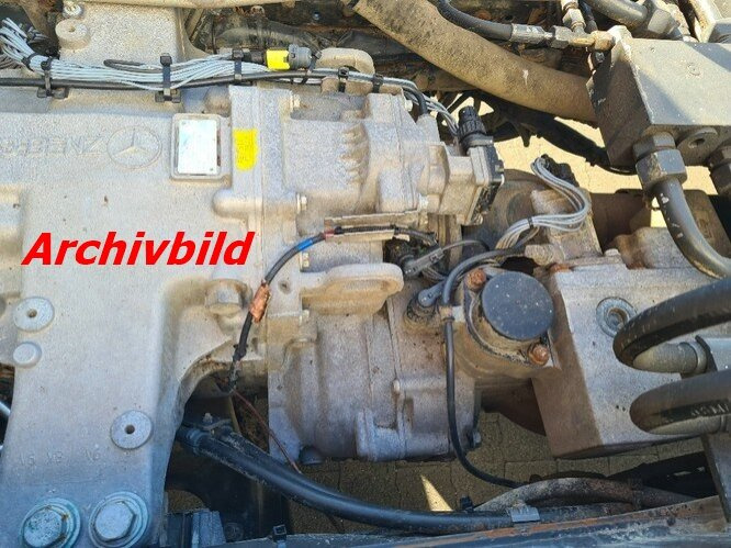 Mercedes-Benz Actros 2551 L 6x2 Actros 2551L/6x2, Lenk-Liftachse V 8 Motor - Kamion sa golom šasijom i zatvorenom kabinom: slika 5 Mercedes-Benz Actros 2551 L 6x2 Actros 2551L/6x2, Lenk-Liftachse V 8 Motor - Kamion sa golom šasijom i zatvorenom kabinom: slika 5