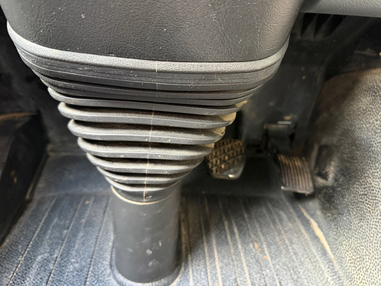 Mercedes-Benz Actros 2644 L 6x4 Actros 2644 L 6x4 - Kamion sa hidrauličnom kukom: slika 3 Mercedes-Benz Actros 2644 L 6x4 Actros 2644 L 6x4 - Kamion sa hidrauličnom kukom: slika 3