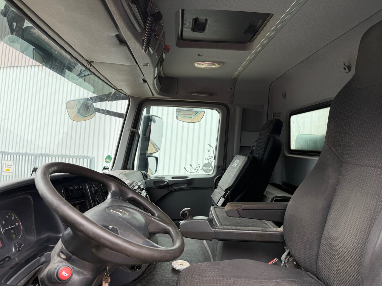 Mercedes-Benz Actros 3241 K 8x4/4 Actros 3241 K 8x4/4, Bordmatik - Istovarivač: slika 3 Mercedes-Benz Actros 3241 K 8x4/4 Actros 3241 K 8x4/4, Bordmatik - Istovarivač: slika 3