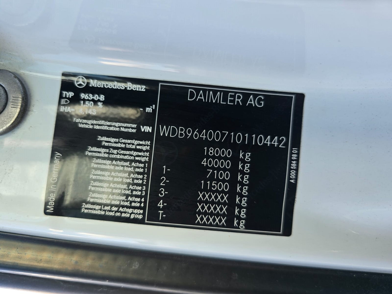 Mercedes-Benz Arocs 1827/30 A 4x4 Arocs 1827/30 A 4x4, mehrfach vorhanden! - Kamion sa golom šasijom i zatvorenom kabinom: slika 4 Mercedes-Benz Arocs 1827/30 A 4x4 Arocs 1827/30 A 4x4, mehrfach vorhanden! - Kamion sa golom šasijom i zatvorenom kabinom: slika 4