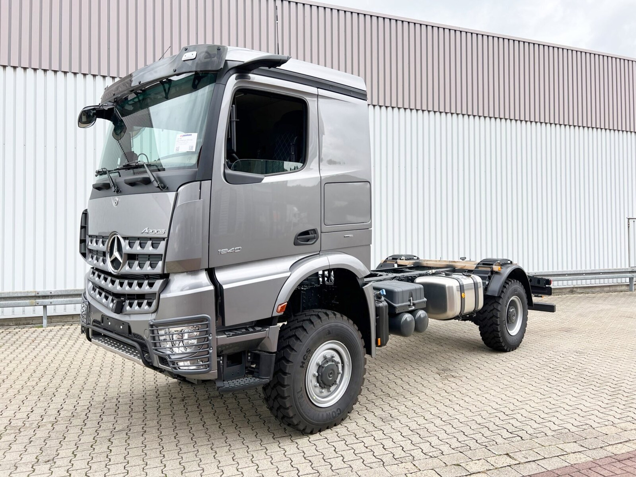 Mercedes-Benz Arocs 1830/40 A 4x4 Arocs 1830/40 A 4x4, mehrfach vorhanden! - Kamion sa golom šasijom i zatvorenom kabinom: slika 1 Mercedes-Benz Arocs 1830/40 A 4x4 Arocs 1830/40 A 4x4, mehrfach vorhanden! - Kamion sa golom šasijom i zatvorenom kabinom: slika 1