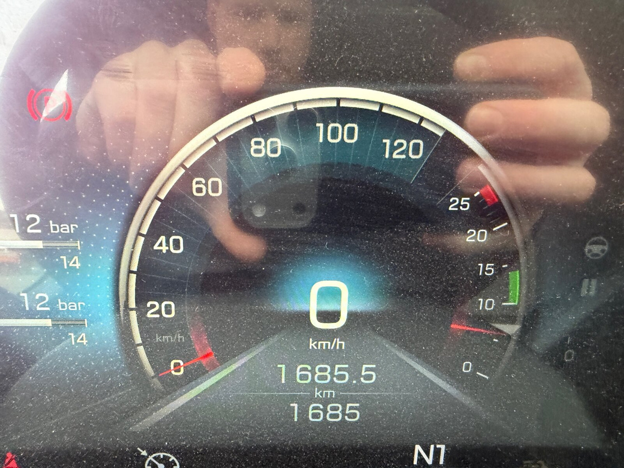 Mercedes-Benz Arocs 1840 K 4x2 Arocs 1840 K 4x2, MultimediaCockpit, 2x Nebenantrieb, NMV & Motorabtrieb - Kamion sa hidrauličnom kukom: slika 4 Mercedes-Benz Arocs 1840 K 4x2 Arocs 1840 K 4x2, MultimediaCockpit, 2x Nebenantrieb, NMV & Motorabtrieb - Kamion sa hidrauličnom kukom: slika 4