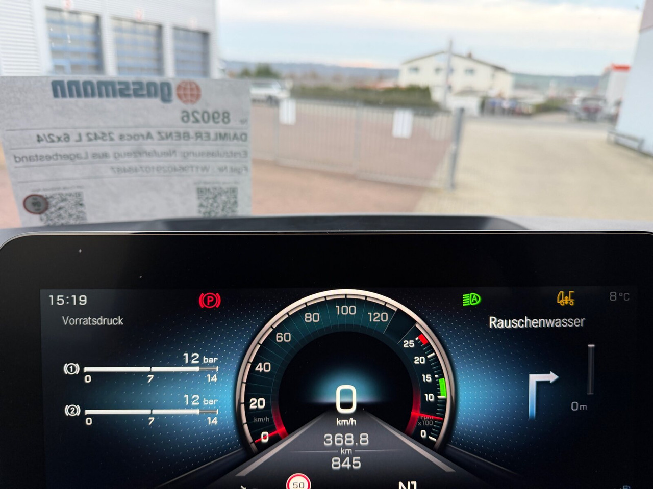 Mercedes-Benz Arocs 2542 L 6x2/4 Arocs 2542/45 L 6x2/4, Vorlauflenk-/liftachse, Navi, MultimediaCockpit - Kamion sa golom šasijom i zatvorenom kabinom: slika 4 Mercedes-Benz Arocs 2542 L 6x2/4 Arocs 2542/45 L 6x2/4, Vorlauflenk-/liftachse, Navi, MultimediaCockpit - Kamion sa golom šasijom i zatvorenom kabinom: slika 4