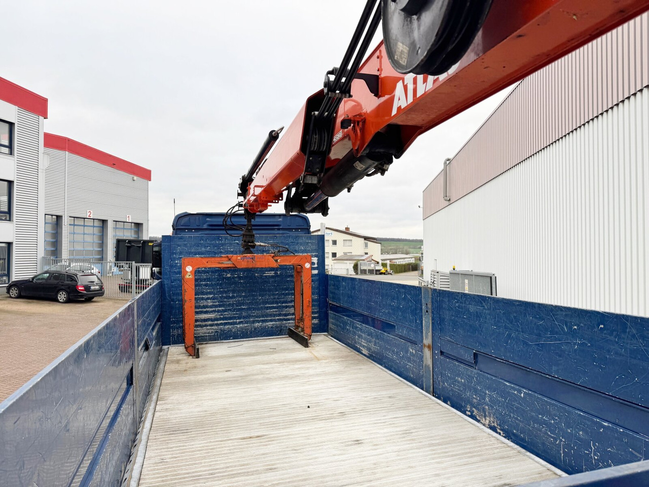 Kamion sa dizalicom, Kamion sa tovarnim sandukom Mercedes-Benz Arocs 2642 6x4 Arocs 2642 6x4 mit Heckkran Atlas AK 186.3 V-2: slika 15