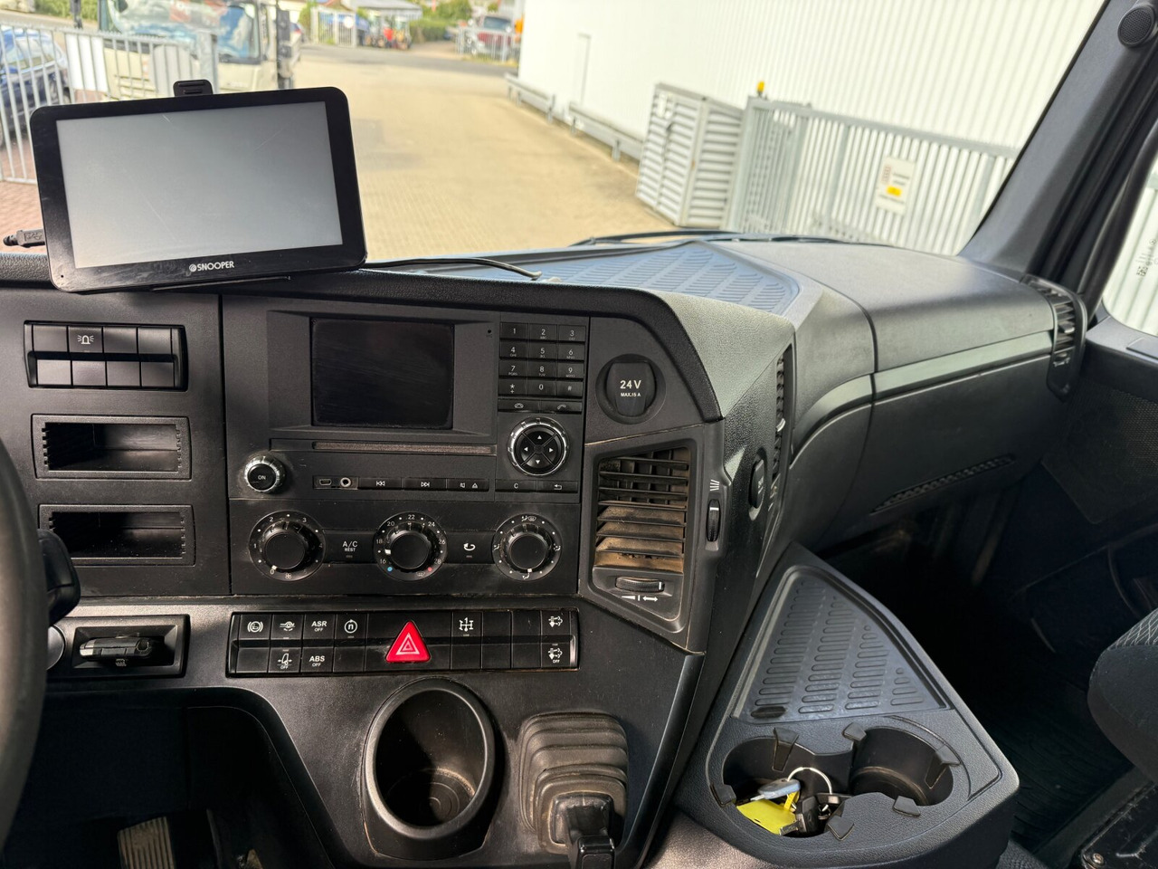 Mercedes-Benz Arocs 3240 8x4 Arocs 3240 8x4, 9 cbm Liebherr HTM 904 F - Mikser za beton: slika 5 Mercedes-Benz Arocs 3240 8x4 Arocs 3240 8x4, 9 cbm Liebherr HTM 904 F - Mikser za beton: slika 5