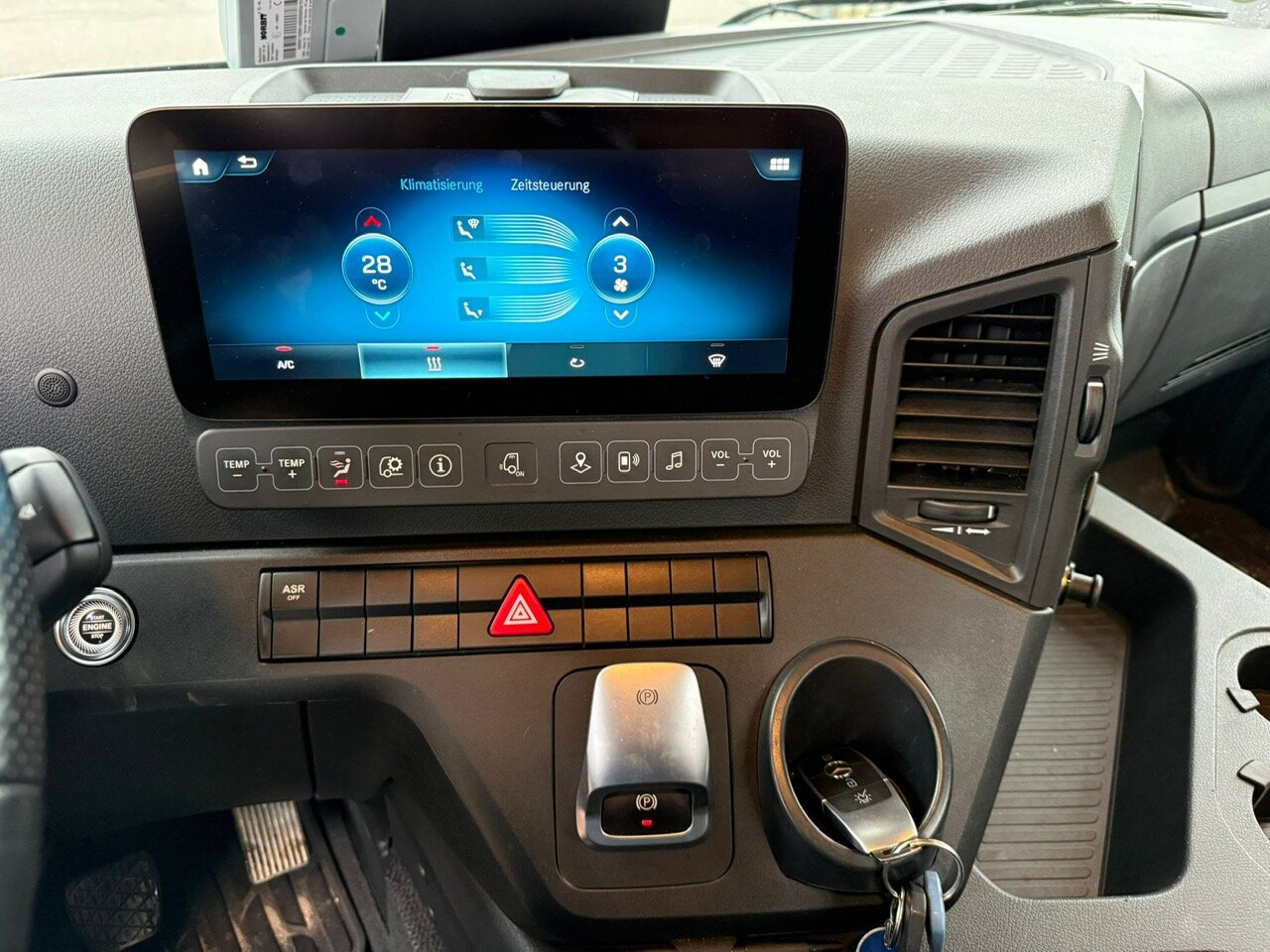 Mercedes-Benz Arocs 3243 B 8x4/4 Arocs 3243 B 8x4/4, MirrorCam, MultimediaCockpit, Navi, Betonmischer Intermix ca. 9m³ - Mikser za beton: slika 2 Mercedes-Benz Arocs 3243 B 8x4/4 Arocs 3243 B 8x4/4, MirrorCam, MultimediaCockpit, Navi, Betonmischer Intermix ca. 9m³ - Mikser za beton: slika 2