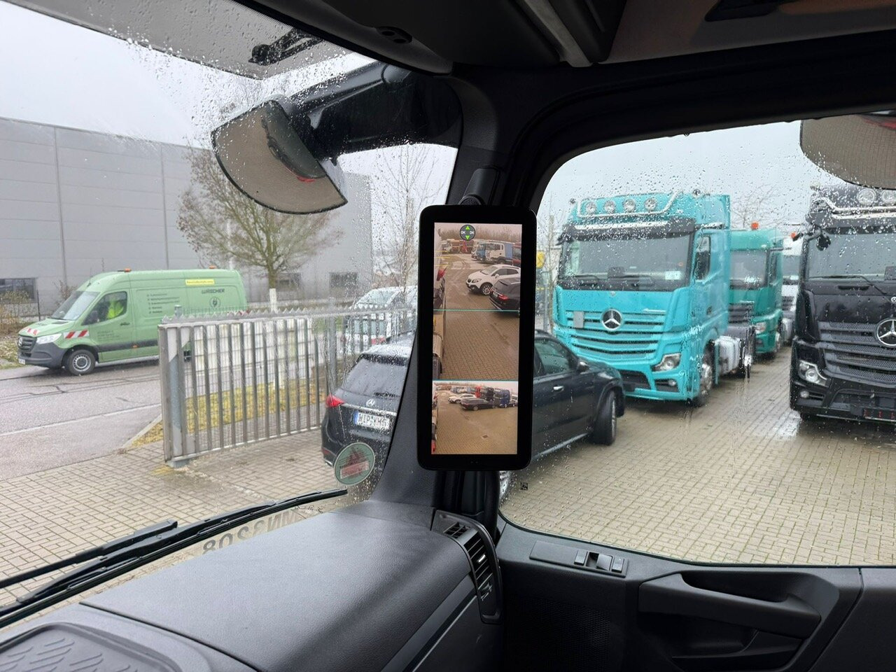 Mercedes-Benz Arocs 3243 B 8x4/4 Arocs 3243 B 8x4/4, MirrorCam, MultimediaCockpit, Navi, Betonmischer Intermix ca. 9m³ - Mikser za beton: slika 3 Mercedes-Benz Arocs 3243 B 8x4/4 Arocs 3243 B 8x4/4, MirrorCam, MultimediaCockpit, Navi, Betonmischer Intermix ca. 9m³ - Mikser za beton: slika 3