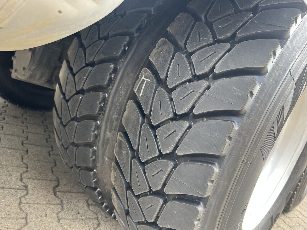 Mercedes-Benz Arocs 3243 K 8x4 Arocs 3243 K 8x4, Ressenig Thermo Alukipper 3-S - Istovarivač: slika 5 Mercedes-Benz Arocs 3243 K 8x4 Arocs 3243 K 8x4, Ressenig Thermo Alukipper 3-S - Istovarivač: slika 5