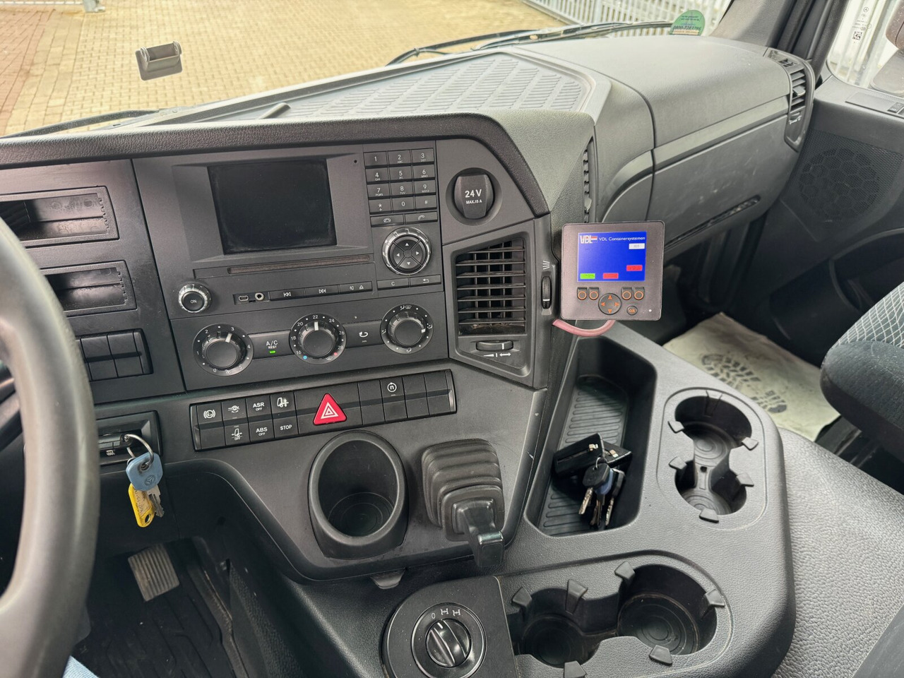 Mercedes-Benz Arocs 3243 LK 8x4/4 Arocs 3243 LK 8x4/4, Motorabtrieb - Kamion sa hidrauličnom kukom: slika 5 Mercedes-Benz Arocs 3243 LK 8x4/4 Arocs 3243 LK 8x4/4, Motorabtrieb - Kamion sa hidrauličnom kukom: slika 5