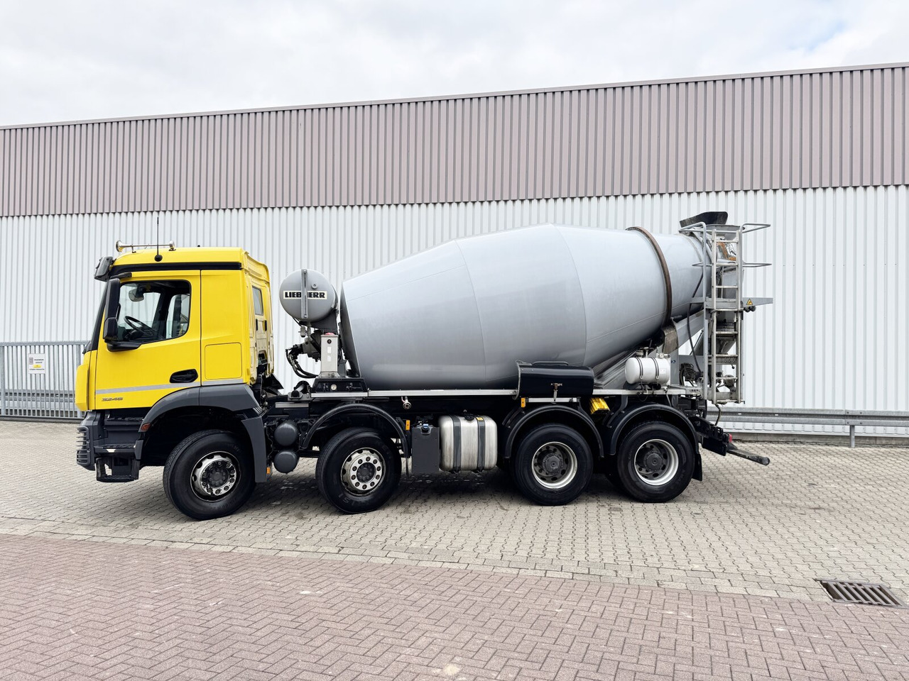 Mercedes-Benz Arocs 3246 B 8x4/4 Arocs 3246 B 8x4/4, Liebherr HTM 905 Mischer, 9m³, Multimedia Cockpit, Navi - Mikser za beton: slika 3 Mercedes-Benz Arocs 3246 B 8x4/4 Arocs 3246 B 8x4/4, Liebherr HTM 905 Mischer, 9m³, Multimedia Cockpit, Navi - Mikser za beton: slika 3