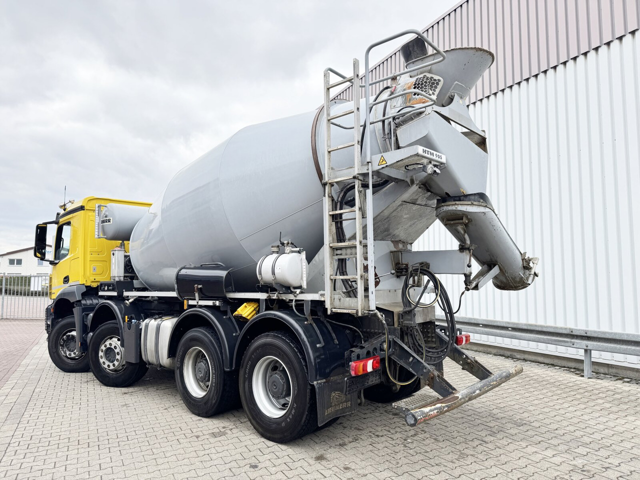 Mercedes-Benz Arocs 3246 B 8x4/4 Arocs 3246 B 8x4/4, Liebherr HTM 905 Mischer, 9m³, Multimedia Cockpit, Navi - Mikser za beton: slika 2 Mercedes-Benz Arocs 3246 B 8x4/4 Arocs 3246 B 8x4/4, Liebherr HTM 905 Mischer, 9m³, Multimedia Cockpit, Navi - Mikser za beton: slika 2