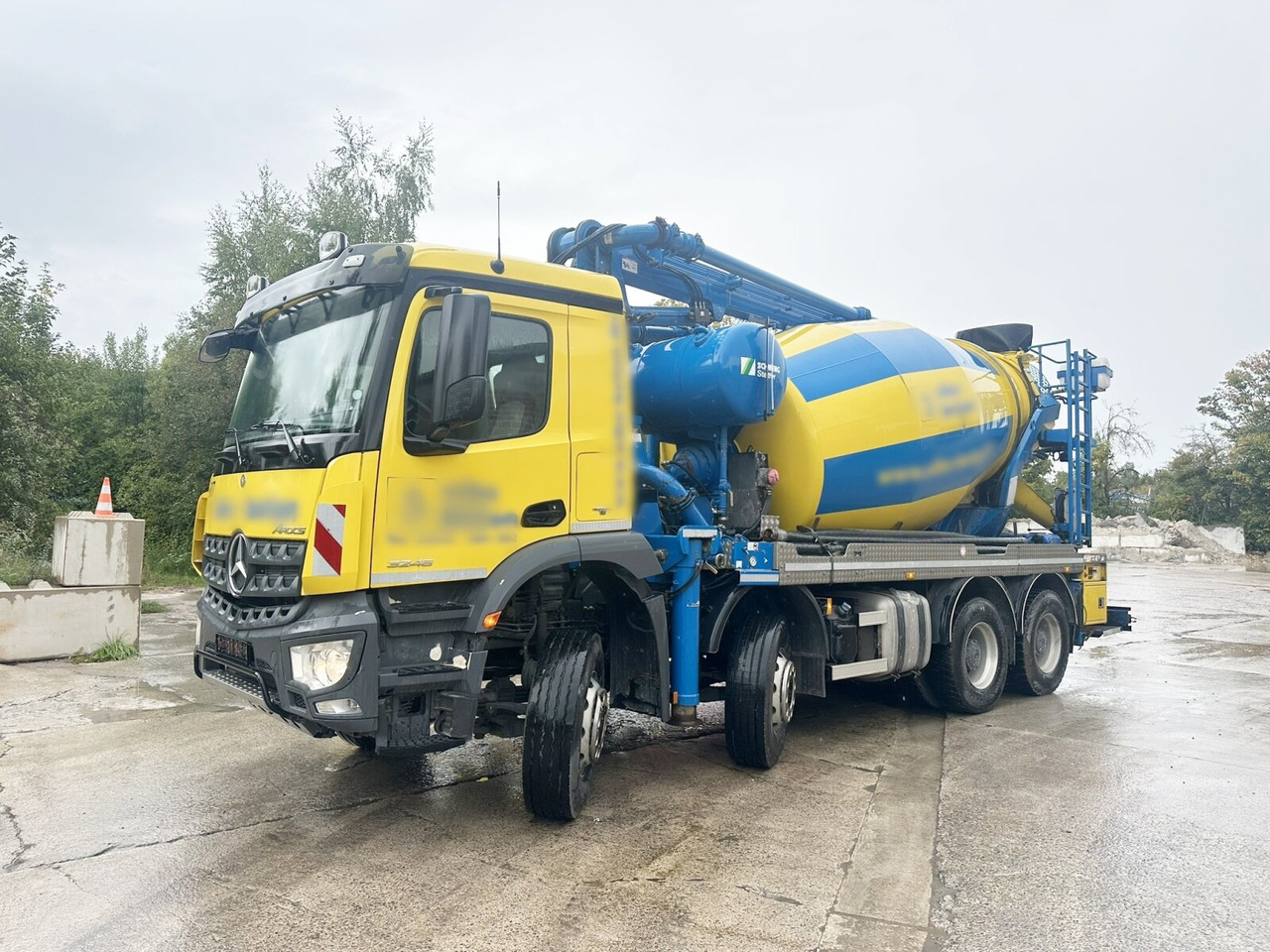 Mercedes-Benz Arocs 3246 B 8x4 Stetter Mischer 7m³, Pumpe 25m Arocs 3246 B 8x4 Stetter Mischer 7m³, Pumpe 25m - Mikser za beton: slika 1 Mercedes-Benz Arocs 3246 B 8x4 Stetter Mischer 7m³, Pumpe 25m Arocs 3246 B 8x4 Stetter Mischer 7m³, Pumpe 25m - Mikser za beton: slika 1