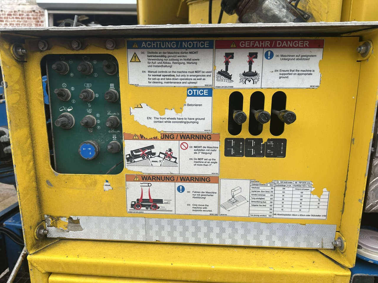 Mercedes-Benz Arocs 3246 B 8x4 Stetter Mischer 7m³, Pumpe 25m Arocs 3246 B 8x4 Stetter Mischer 7m³, Pumpe 25m - Mikser za beton: slika 4 Mercedes-Benz Arocs 3246 B 8x4 Stetter Mischer 7m³, Pumpe 25m Arocs 3246 B 8x4 Stetter Mischer 7m³, Pumpe 25m - Mikser za beton: slika 4