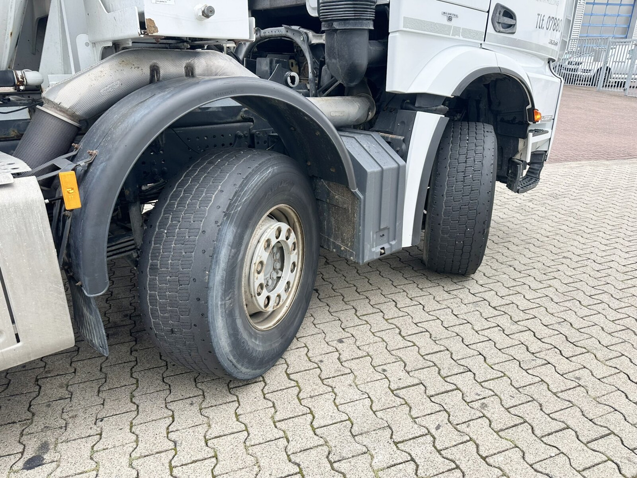 Mercedes-Benz Arocs 3251 8x4/4 Arocs 3251 8x4/4, Betonmischer Liebherr ca. 9m³ - Mikser za beton: slika 2 Mercedes-Benz Arocs 3251 8x4/4 Arocs 3251 8x4/4, Betonmischer Liebherr ca. 9m³ - Mikser za beton: slika 2