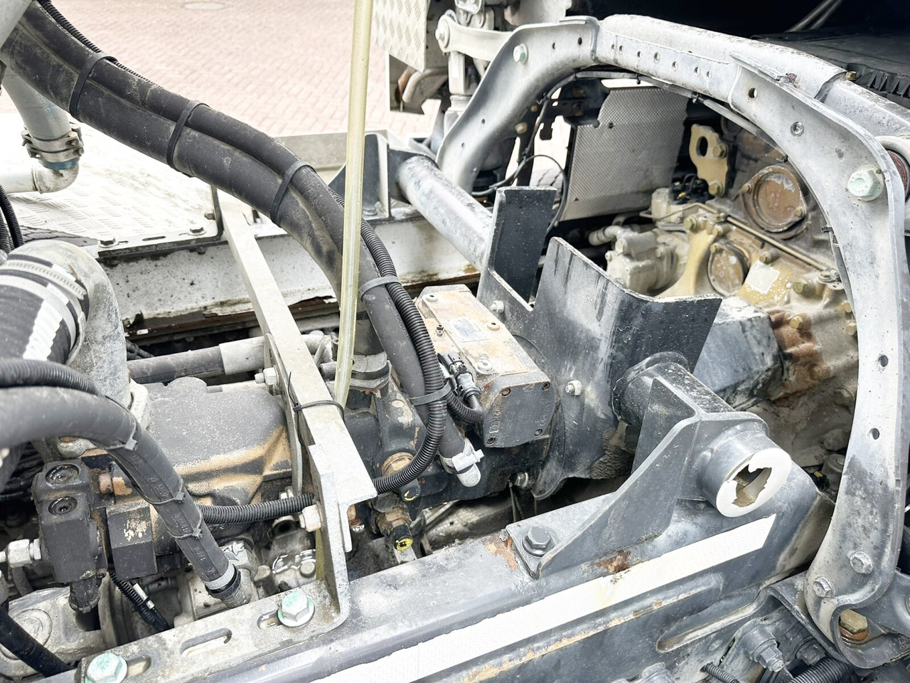 Mercedes-Benz Arocs 3251 8x4/4 Arocs 3251 8x4/4, Betonmischer Liebherr ca. 9m³ - Mikser za beton: slika 5 Mercedes-Benz Arocs 3251 8x4/4 Arocs 3251 8x4/4, Betonmischer Liebherr ca. 9m³ - Mikser za beton: slika 5