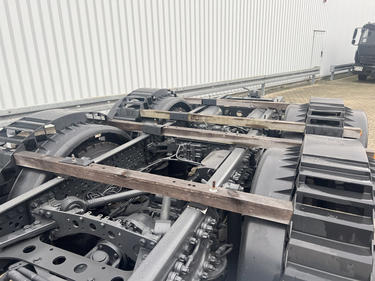 Mercedes-Benz Arocs 3251 L 8x4/4 Arocs 3251 L 8x4/4, Motorabtrieb - Kamion sa hidrauličnom kukom: slika 4 Mercedes-Benz Arocs 3251 L 8x4/4 Arocs 3251 L 8x4/4, Motorabtrieb - Kamion sa hidrauličnom kukom: slika 4