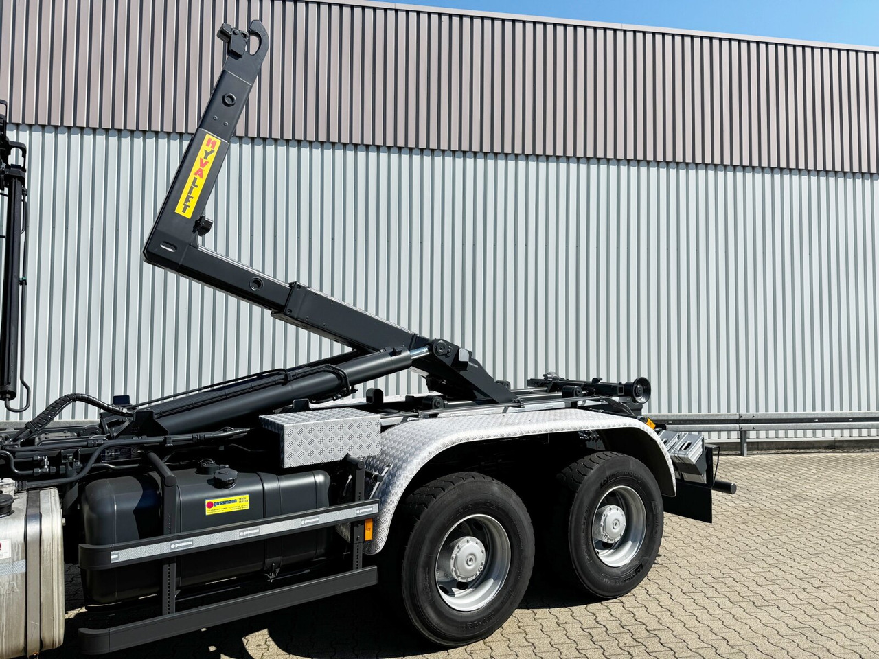 Mercedes-Benz Arocs 3351 AK 6x6 Arocs 3351 AK 6x6, Retarder, Navi, Grounder, Kran Atlas AK 190.2E, Funk - Kamion sa hidrauličnom kukom, Kamion sa dizalicom: slika 3 Mercedes-Benz Arocs 3351 AK 6x6 Arocs 3351 AK 6x6, Retarder, Navi, Grounder, Kran Atlas AK 190.2E, Funk - Kamion sa hidrauličnom kukom, Kamion sa dizalicom: slika 3