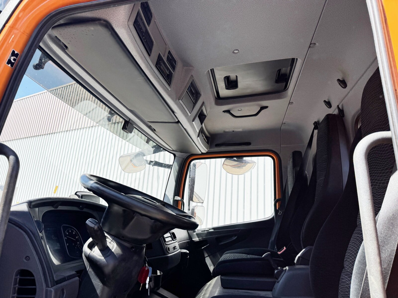 Mercedes-Benz Atego 1530 K 4x2 Atego 1530 K 4x2, Meiller 3-Seiten, 2x AHK - Istovarivač: slika 3 Mercedes-Benz Atego 1530 K 4x2 Atego 1530 K 4x2, Meiller 3-Seiten, 2x AHK - Istovarivač: slika 3