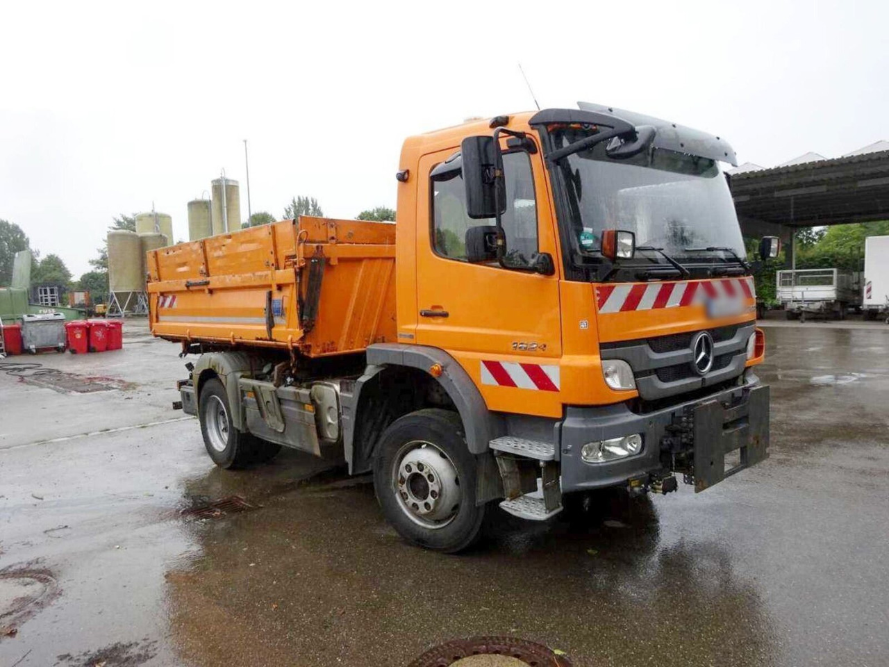 Mercedes-Benz Atego 1624 AK 4x4 Atego 1624 AK 4x4, AT-Motor, Winterdienstausstattung - Istovarivač, Kamion sa dizalicom: slika 2 Mercedes-Benz Atego 1624 AK 4x4 Atego 1624 AK 4x4, AT-Motor, Winterdienstausstattung - Istovarivač, Kamion sa dizalicom: slika 2